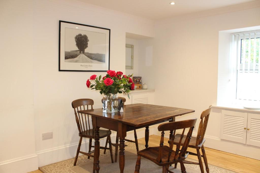 Ceol Na Mara Cottage by the sea room 5